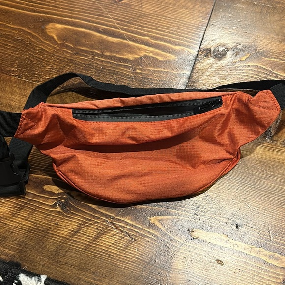 Free People Movement Rip Stop Runner Bag - Picture 3 of 3